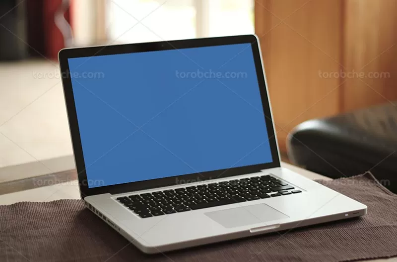 طرح موکاپ لپ تاپ لایه باز