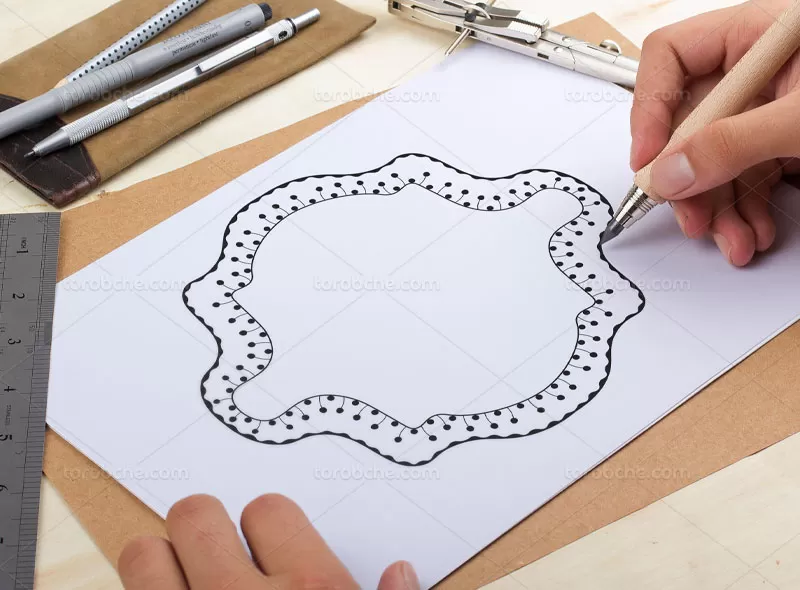 کادر و حاشیه سنتی مینیمال رایگان